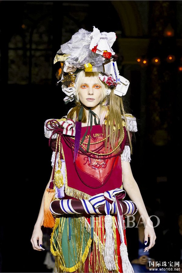 2017ﶬrbܣޱޱ·˹ (Vivienne Westwood) Ůb